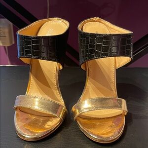 Chic Black and Gold Women's Heels